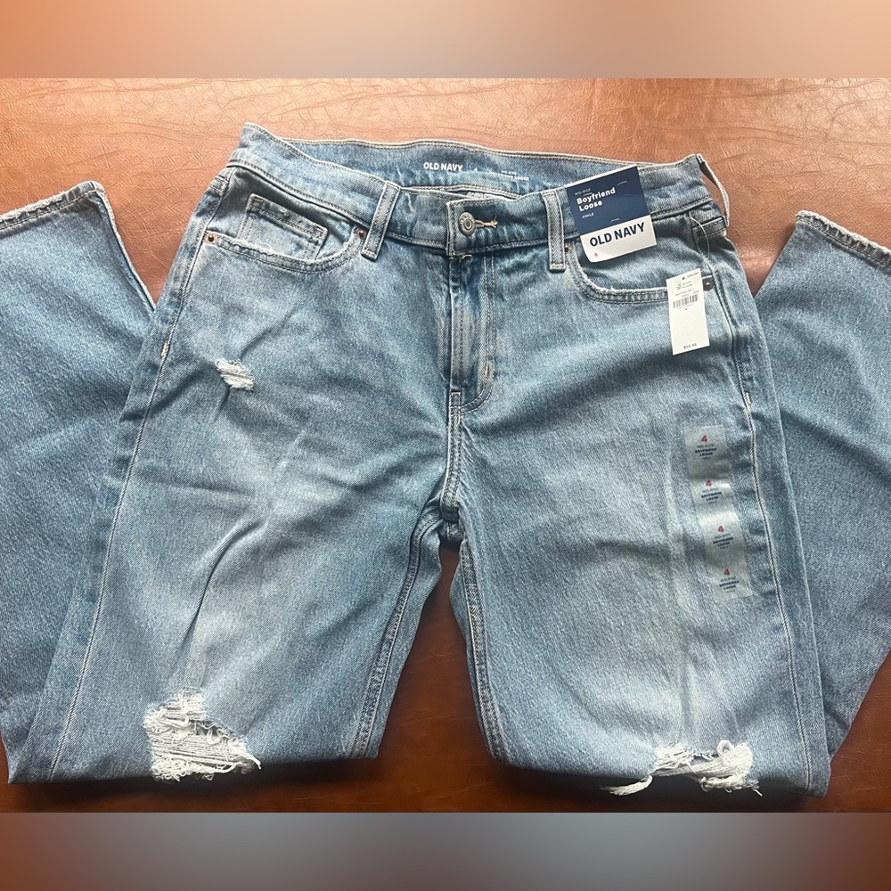 Old Navy Mid-Rise Boyfriend Loose Fit Jean